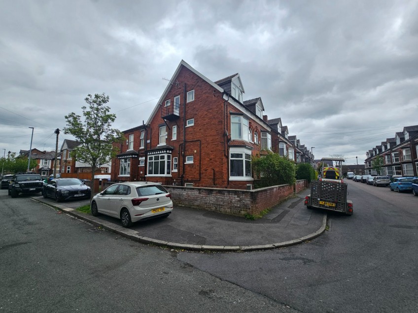 Images for A 24, Curzon Avenue, Manchester, M14